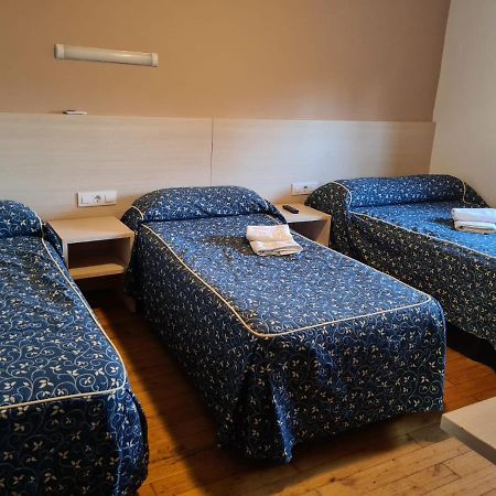 Pension La Principal Торрелавега Экстерьер фото