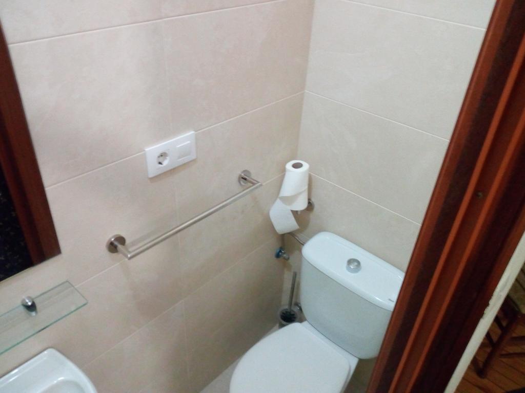 Pension La Principal Торрелавега Экстерьер фото
